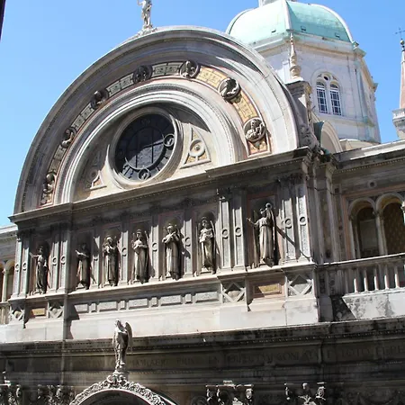 Mavi's Apartment Genoa